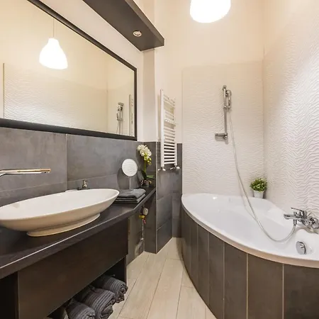 Apartament Deluxe Bella Next To The New York Cafe